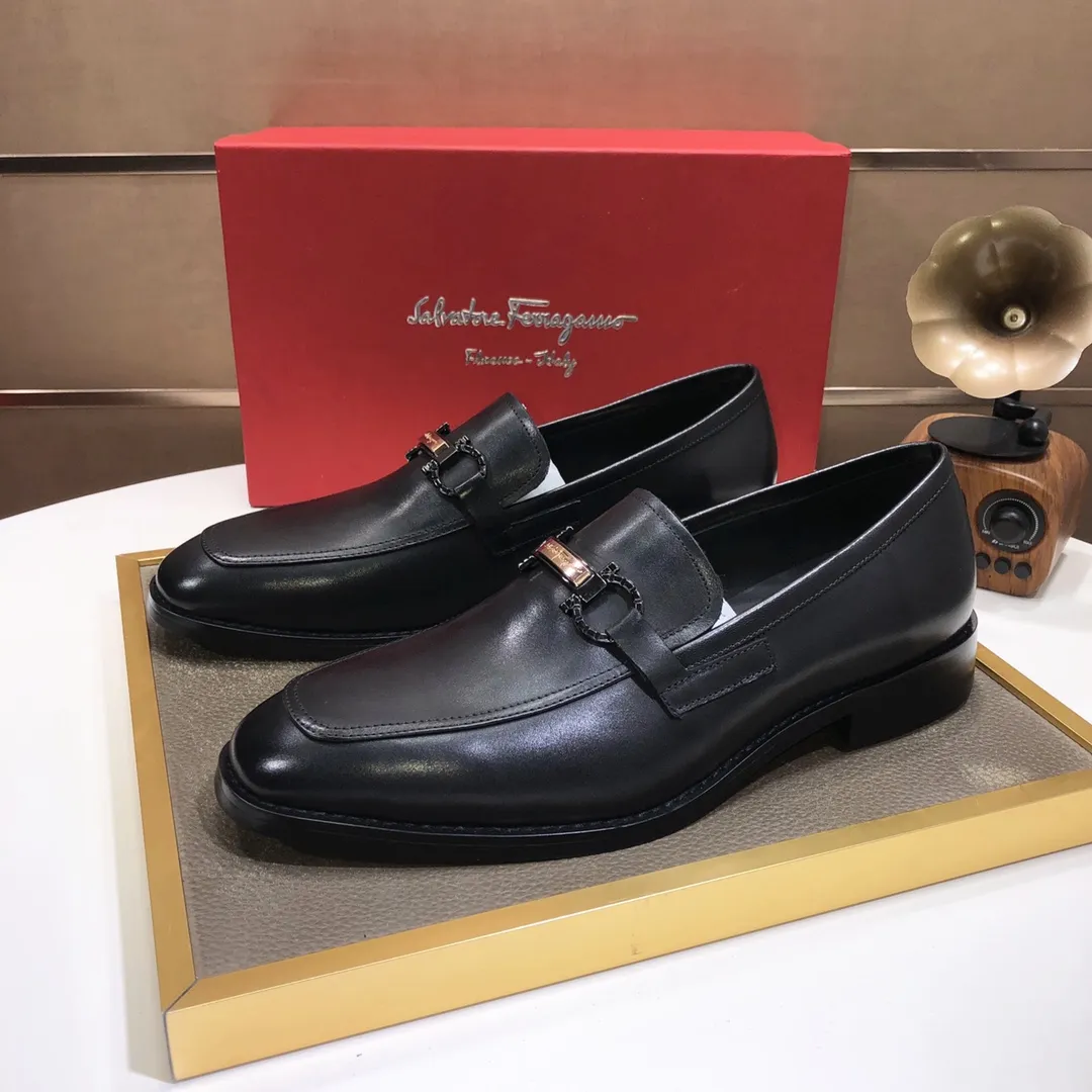 Men's shoes 💰540💰[Ferragamo/Ferragamo] (high-end Niuli) New 🍀 Ferragamo* - top version Ferragamo's classic formal leather shoes! Made of imported original cowhide, the inner top layer is comfortable cowhide lining! Original wear-resistant rubber outsole! High quality products! Code number 38-44!